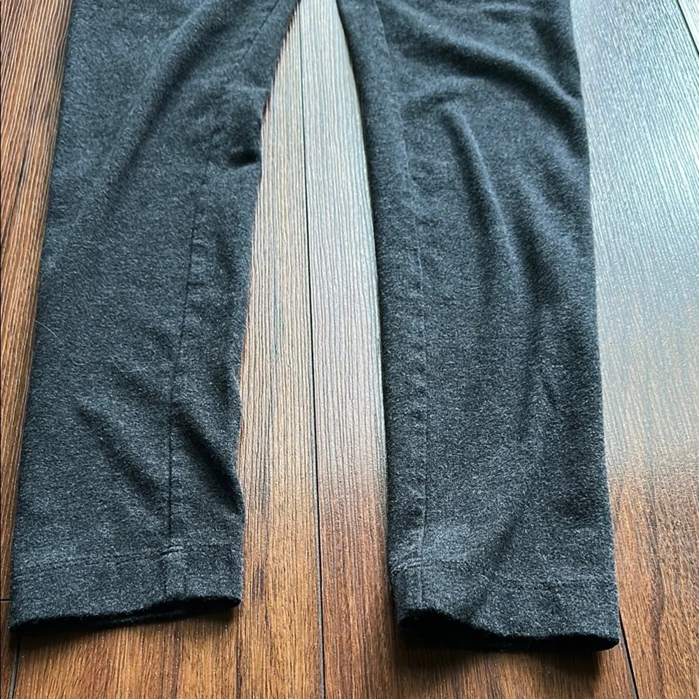 🩶🩶EUC LOFT Charcoal Gray Leggings Stretchy Minimalist Design🩶🩶